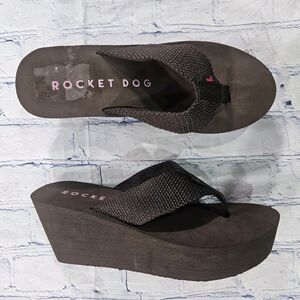 Rocket Dog WOMENS SIZE 11 Diver Brown Platform Wedge Flip Flops